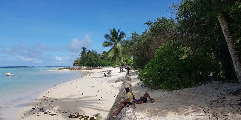 buy sell seychelles 768x384