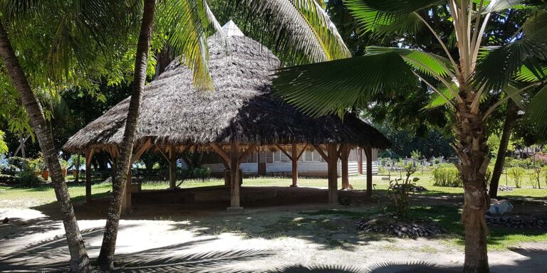 charm limited 768x384