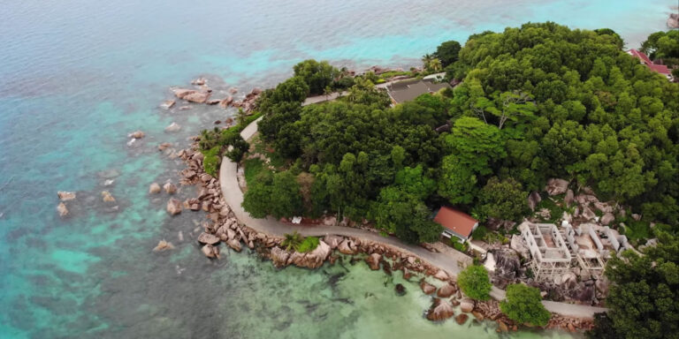 moonlight beach villa la digue 768x384