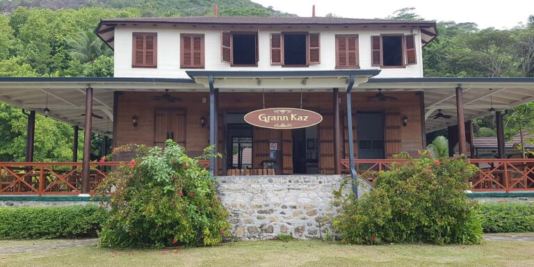 ponnilavan ponselvan 768x384